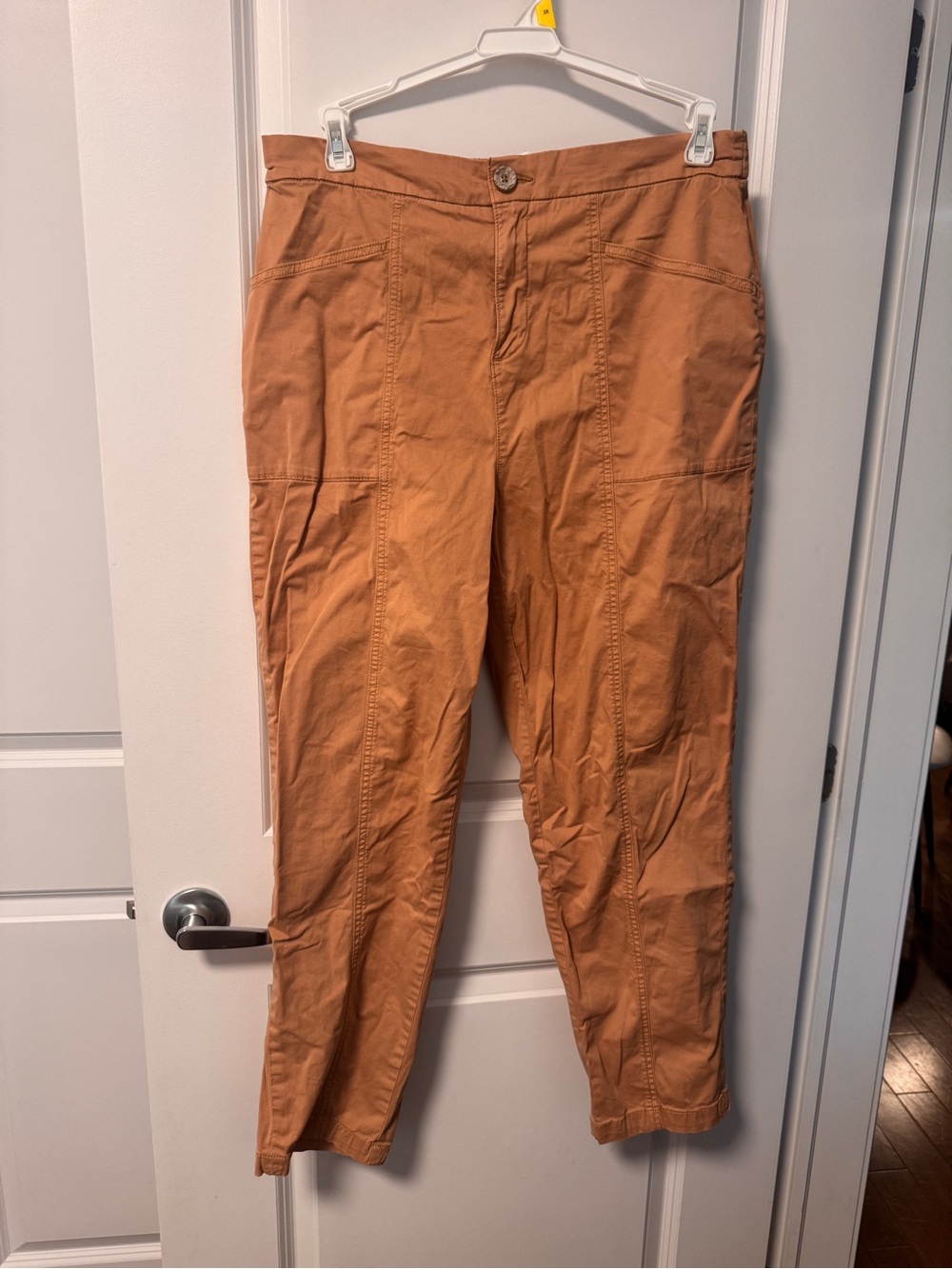 Addition Elle Chinos in Light Brown/Tan